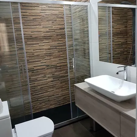 Apartment Comfortable And Cozy One Bedroom Flat In