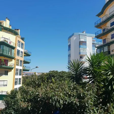 Comfortable And Cozy One Bedroom Flat In *