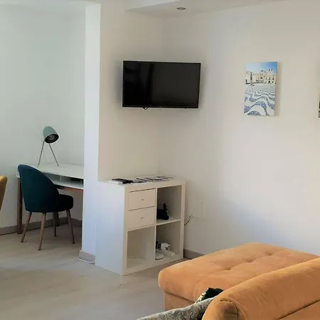 Апартаменты Comfortable And Cozy One Bedroom Flat In *
