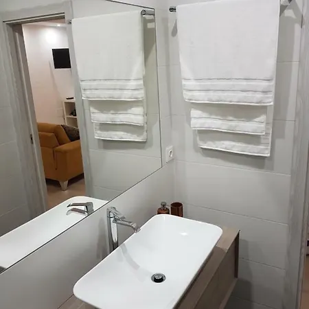 Comfortable And Cozy One Bedroom Flat In Апартаменты *